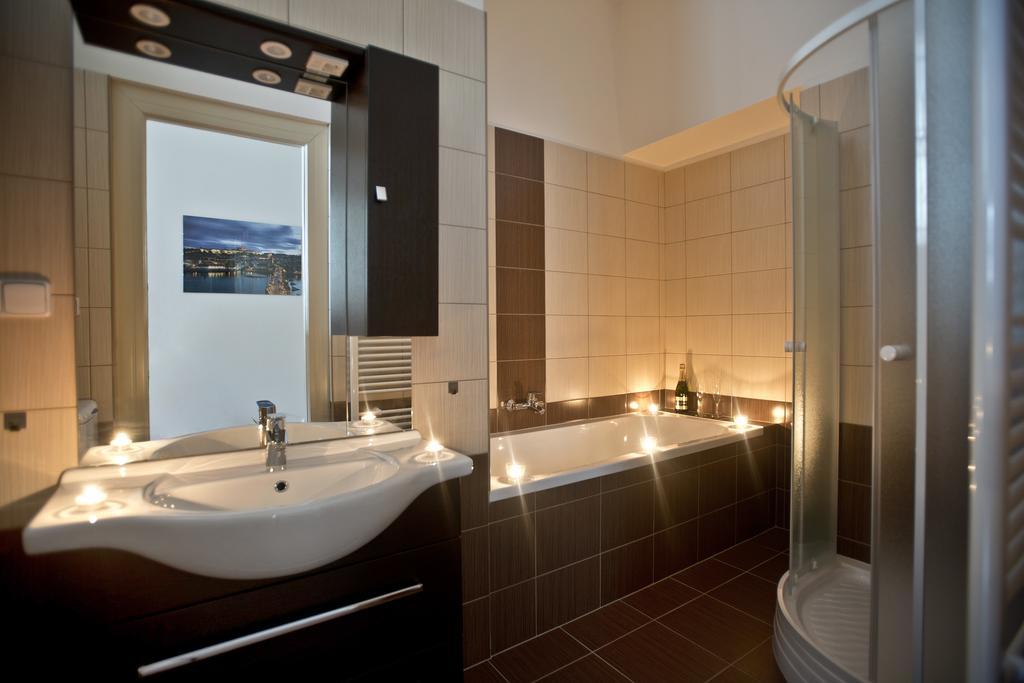 פראג Charles IV Apartments מראה חיצוני תמונה