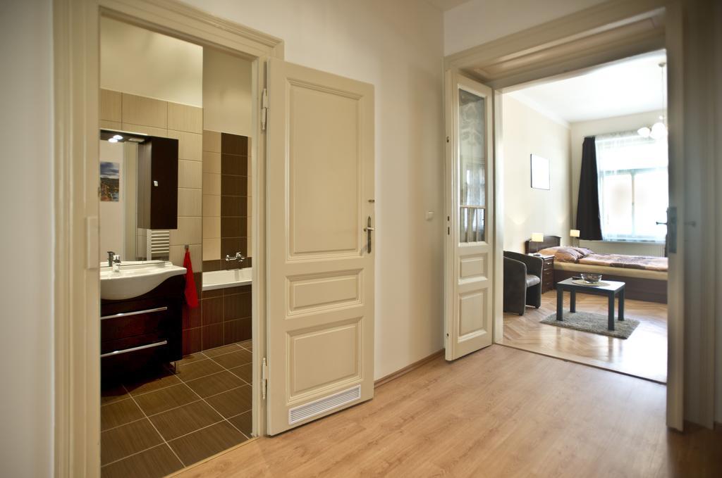 פראג Charles IV Apartments מראה חיצוני תמונה